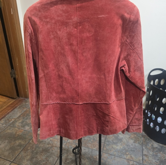 Women's Velvet Blazer in Rich Red - Picture 4 of 5